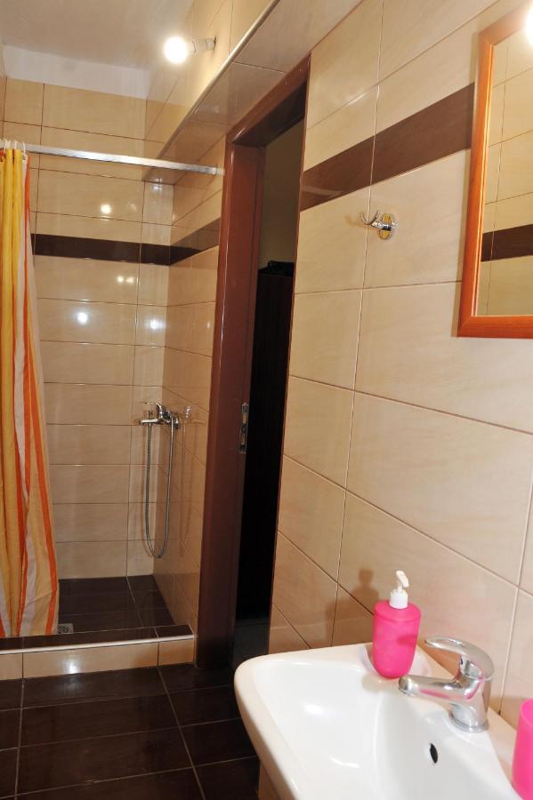 Guesthouse Bloutsos Rooms Kastrákion Eksteriør billede